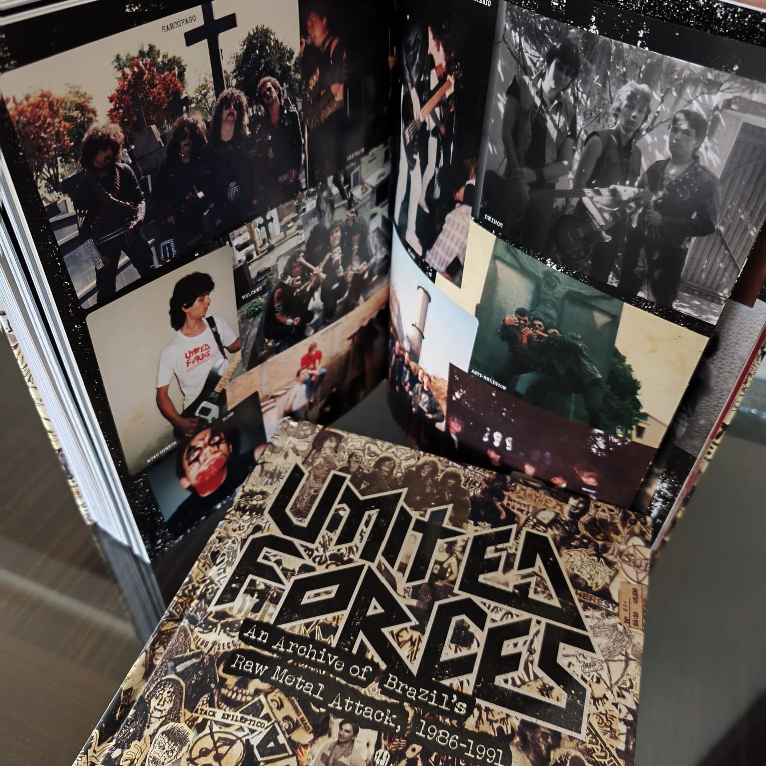 UNITED FORCES "An Archive of Brazil's Raw Metal Attack 1986-1991" Libro - Imagen 2
